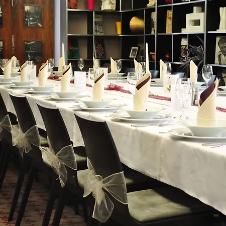 Kongres Roca Szálloda 3*