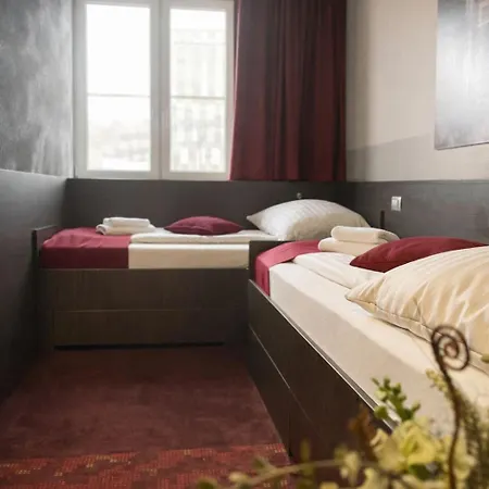 فندق Kongres Roca 3*