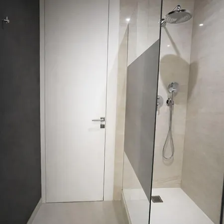 罗卡国会酒店 3*