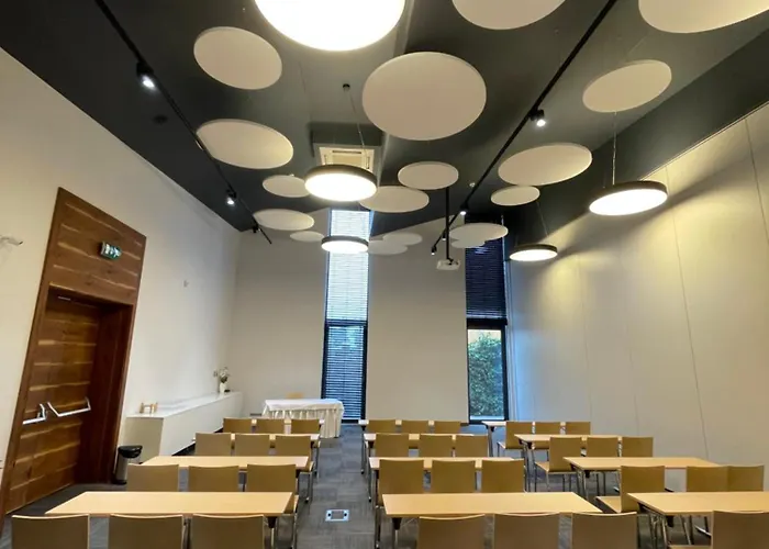 罗卡国会酒店 酒店