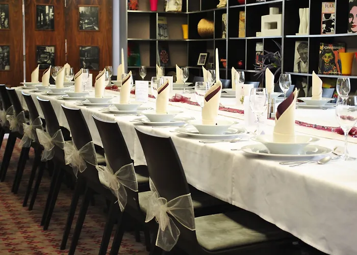 罗卡国会酒店 酒店 3*