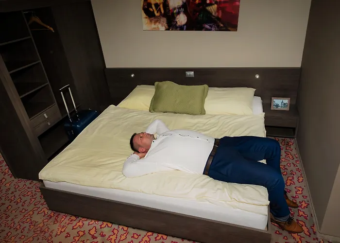 فندق Kongres Roca 3*