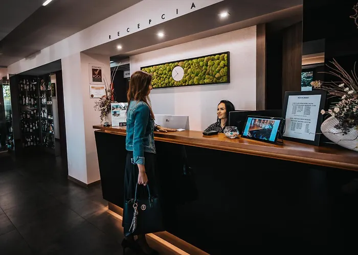 罗卡国会酒店 3* 科希策