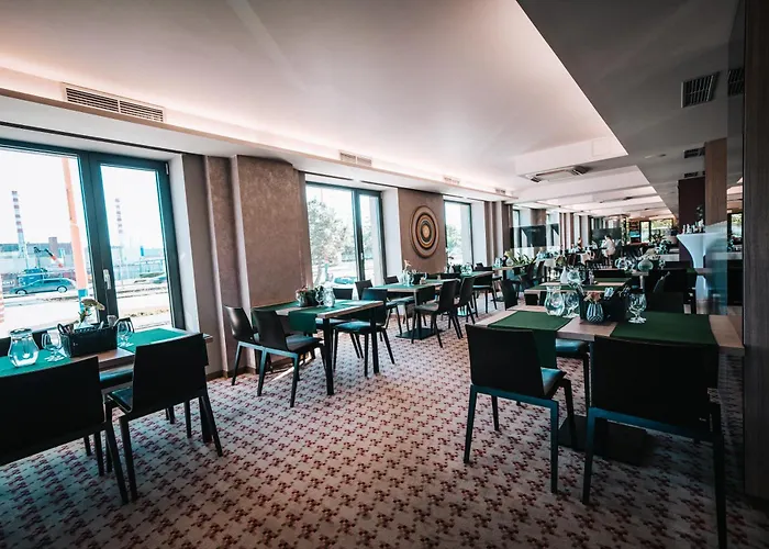 罗卡国会酒店 3* 科希策